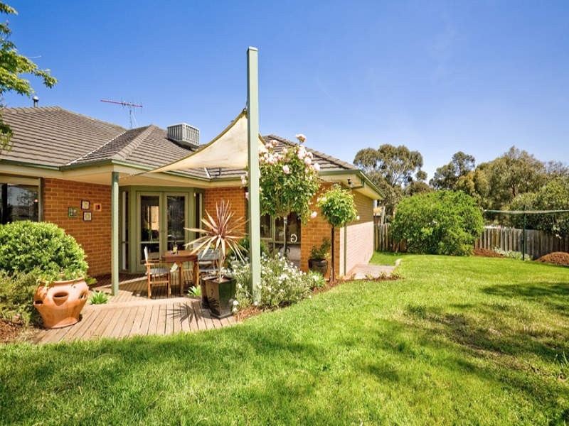 49 James Cook Drive, Diamond Creek VIC 3089