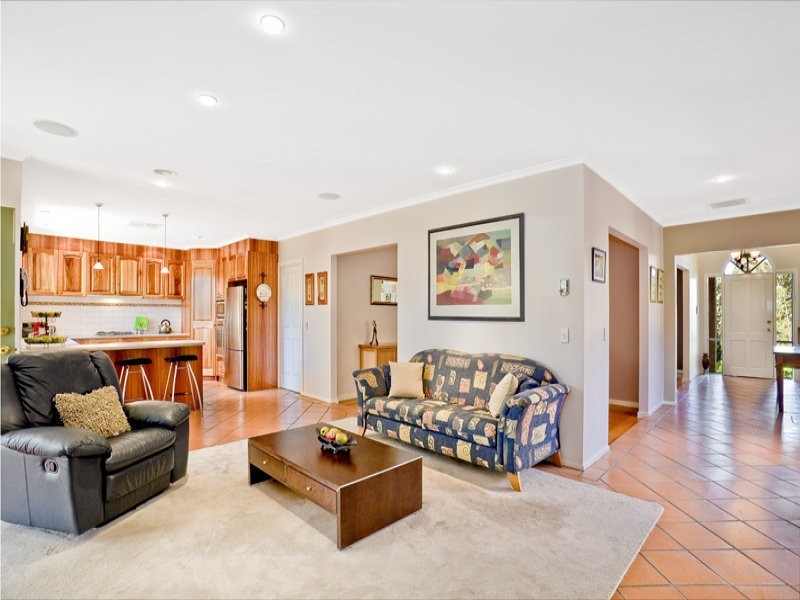 49 James Cook Drive, Diamond Creek VIC 3089