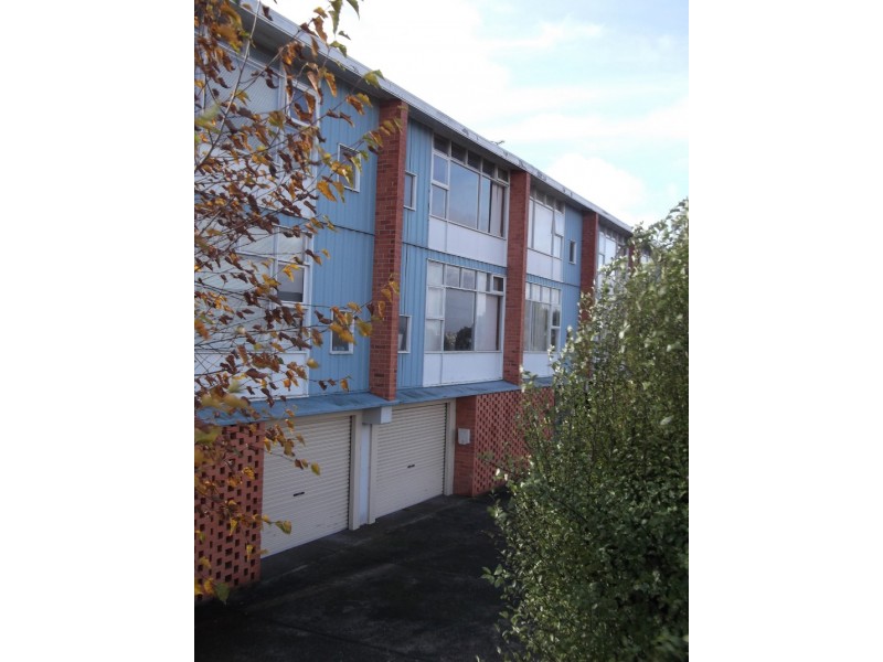 2/1 Percy, Devonport TAS 7310