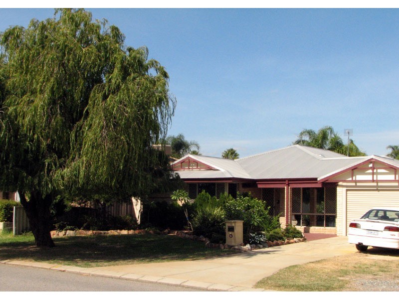 3 Aroona Way, Maddington WA 6109