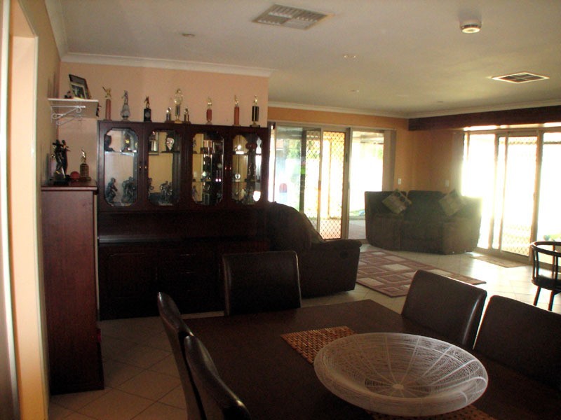 3 Aroona Way, Maddington WA 6109