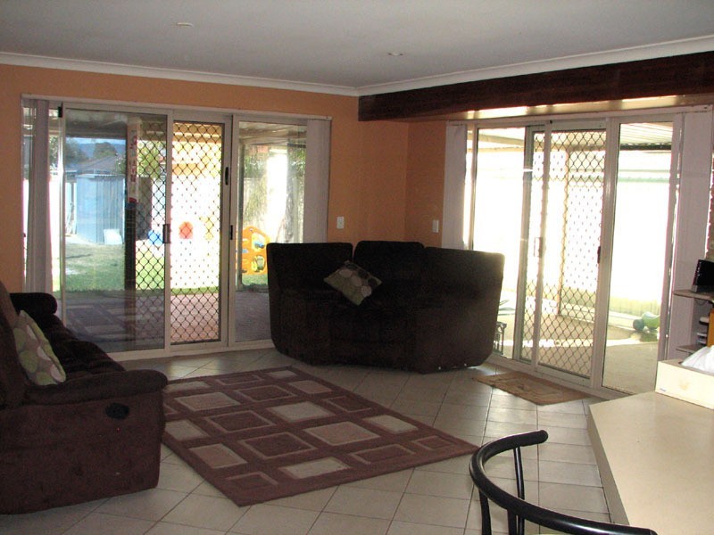 3 Aroona Way, Maddington WA 6109