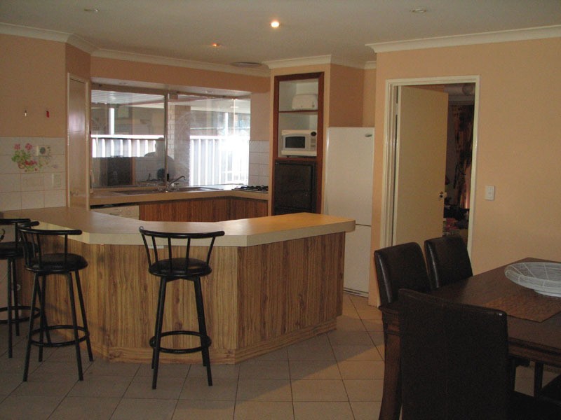 3 Aroona Way, Maddington WA 6109