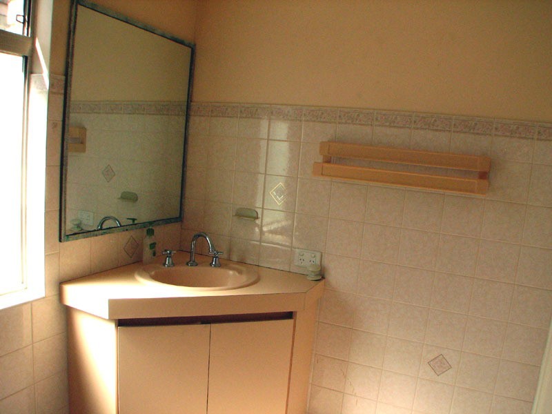 3 Aroona Way, Maddington WA 6109