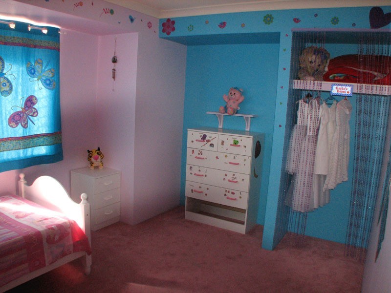 3 Aroona Way, Maddington WA 6109