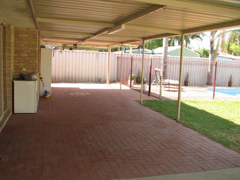 3 Aroona Way, Maddington WA 6109