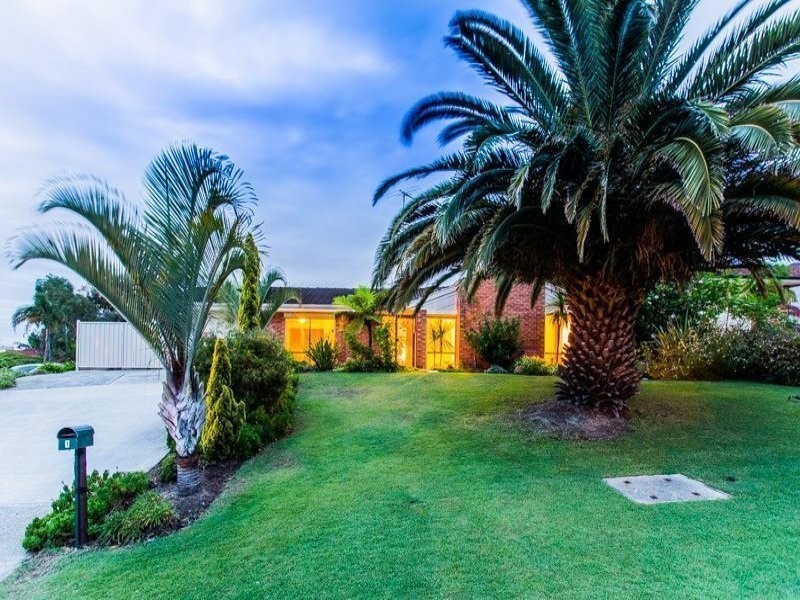 1 Robertson Place, Bibra Lake WA 6163
