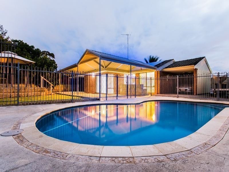 1 Robertson Place, Bibra Lake WA 6163