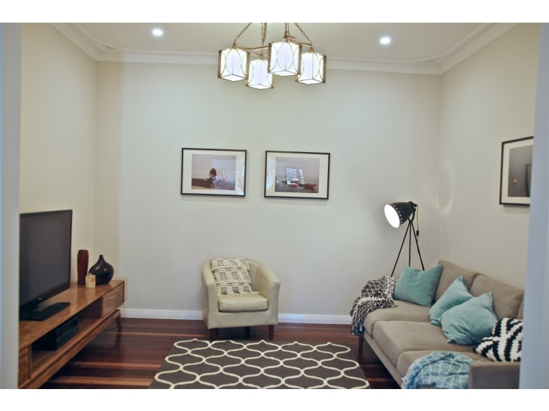 125 Walter Rd East, Bassendean WA 6054