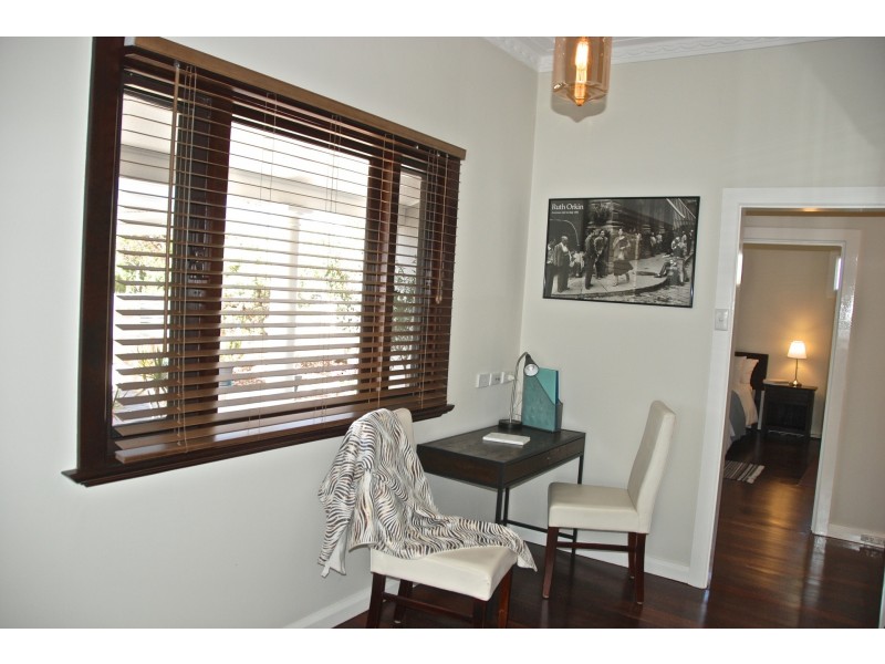 125 Walter Rd East, Bassendean WA 6054