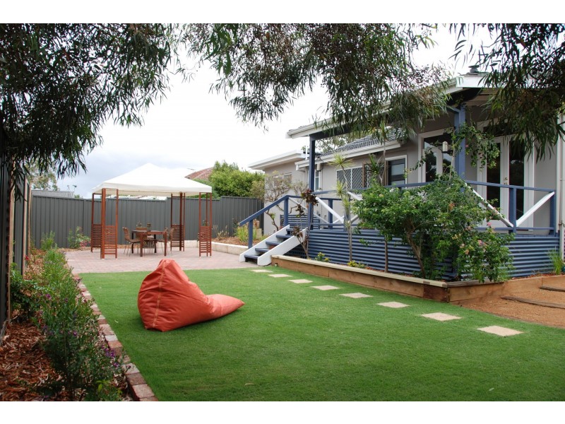 125 Walter Rd East, Bassendean WA 6054