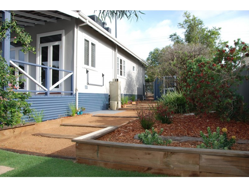 125 Walter Rd East, Bassendean WA 6054