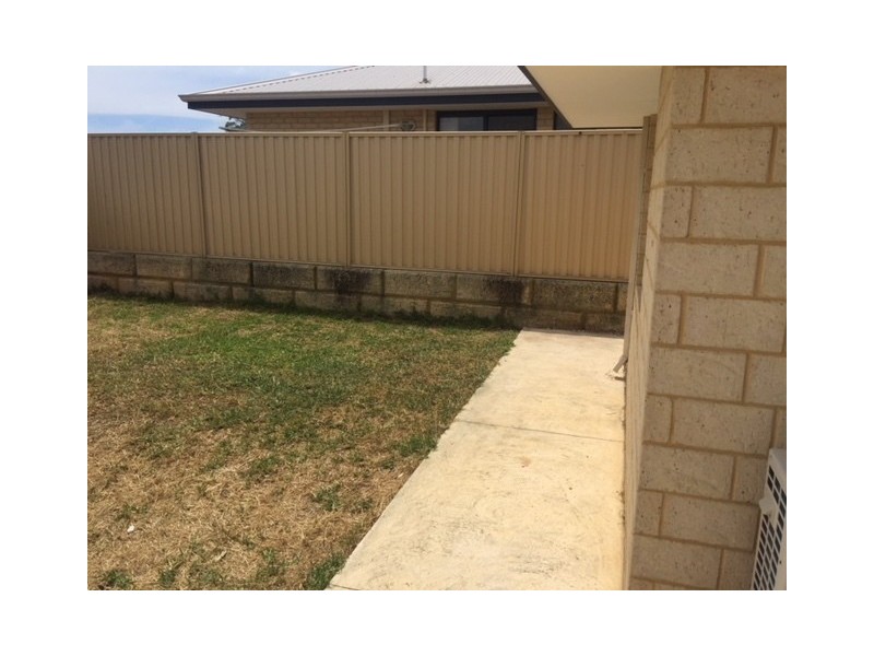 1 Verdello Way, Pearsall WA 6065