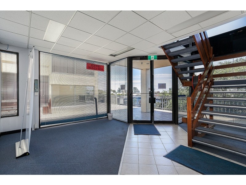 First Fl, Unit 6/27 Thornton Crescent, Mitcham VIC 3132