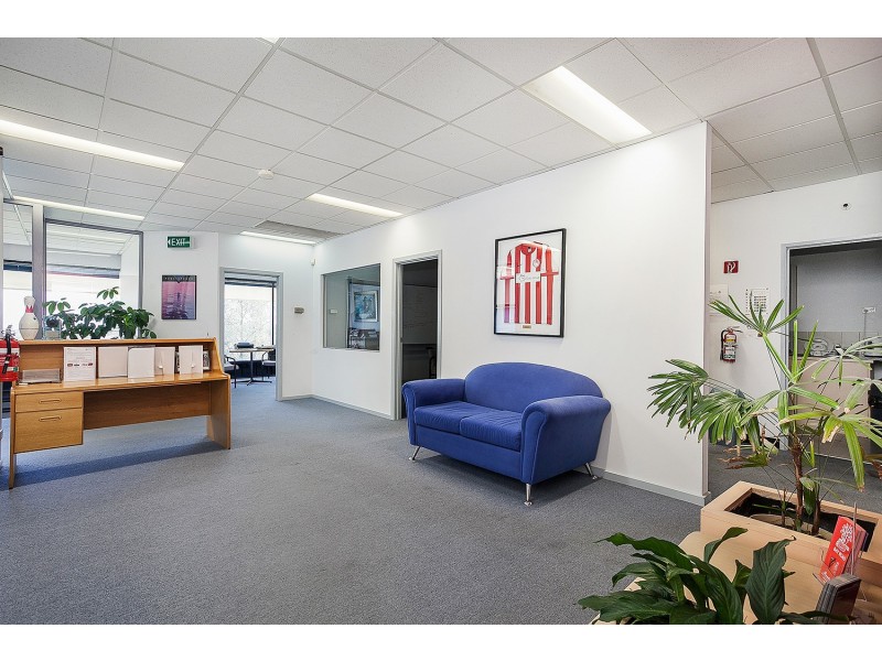 First Fl, Unit 6/27 Thornton Crescent, Mitcham VIC 3132