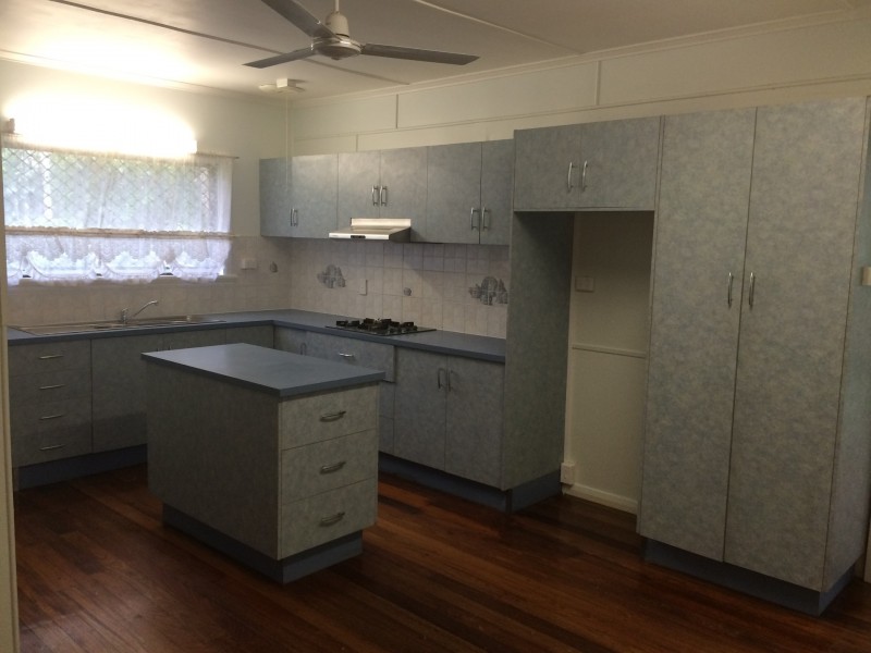 8 Carmen Street, Earlville QLD 4870