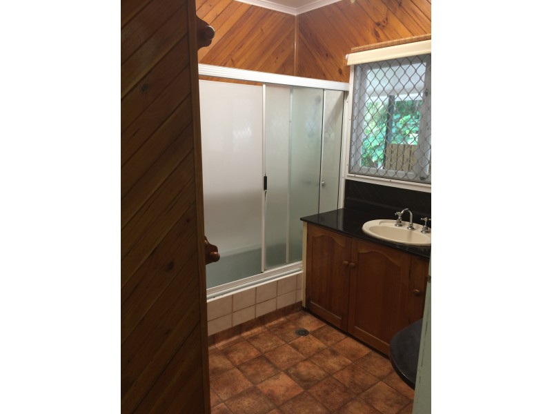 8 Carmen Street, Earlville QLD 4870