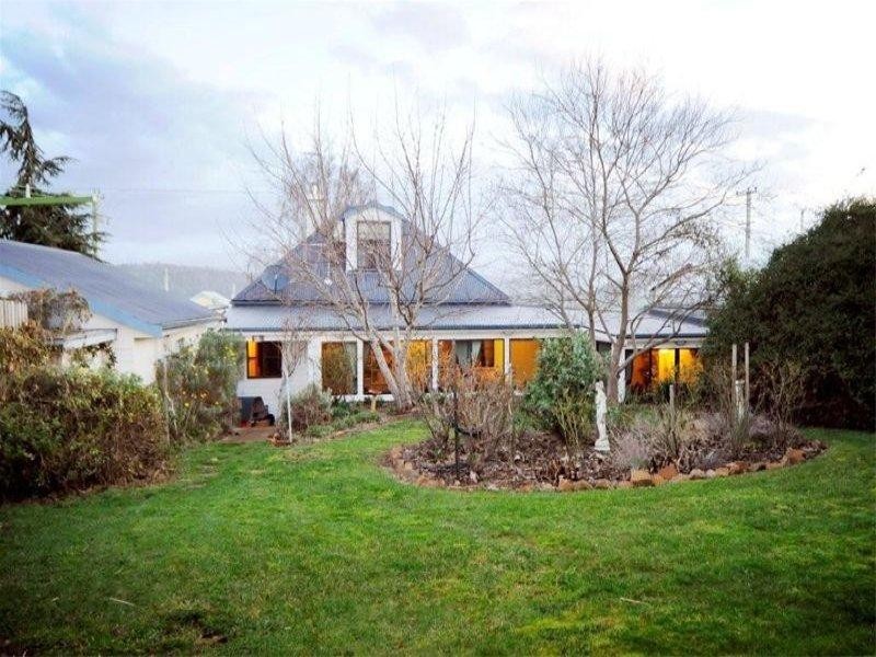 117 Emu Bay Road, Deloraine TAS 7304