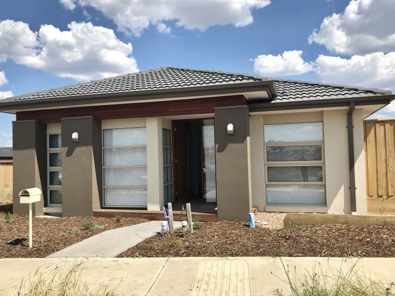 61 Steen Ave, Wollert VIC 3750