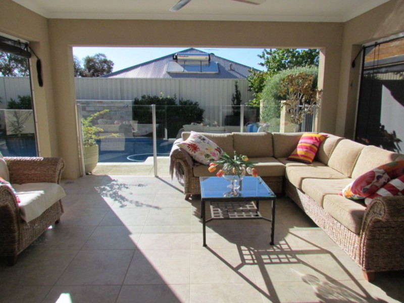 21 Labianca Vista, Carramar WA 6031