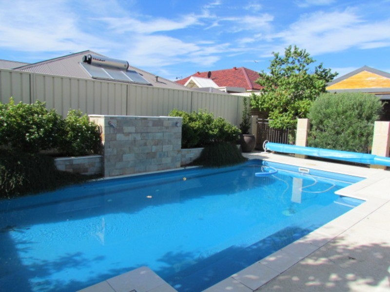 21 Labianca Vista, Carramar WA 6031
