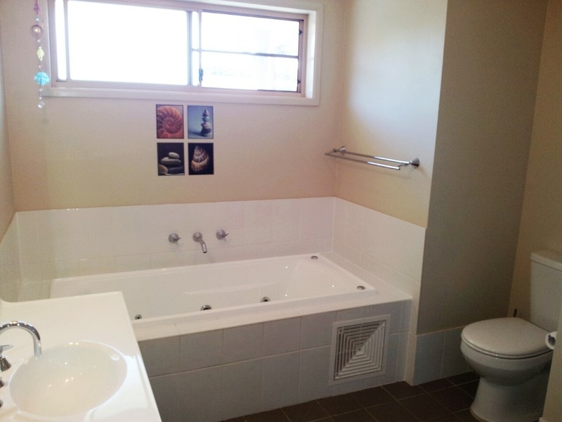 3 Corymbia Street, Croudace Bay NSW 2280