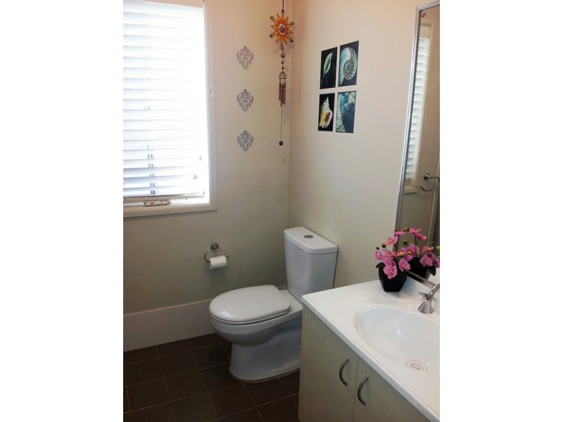3 Corymbia Street, Croudace Bay NSW 2280