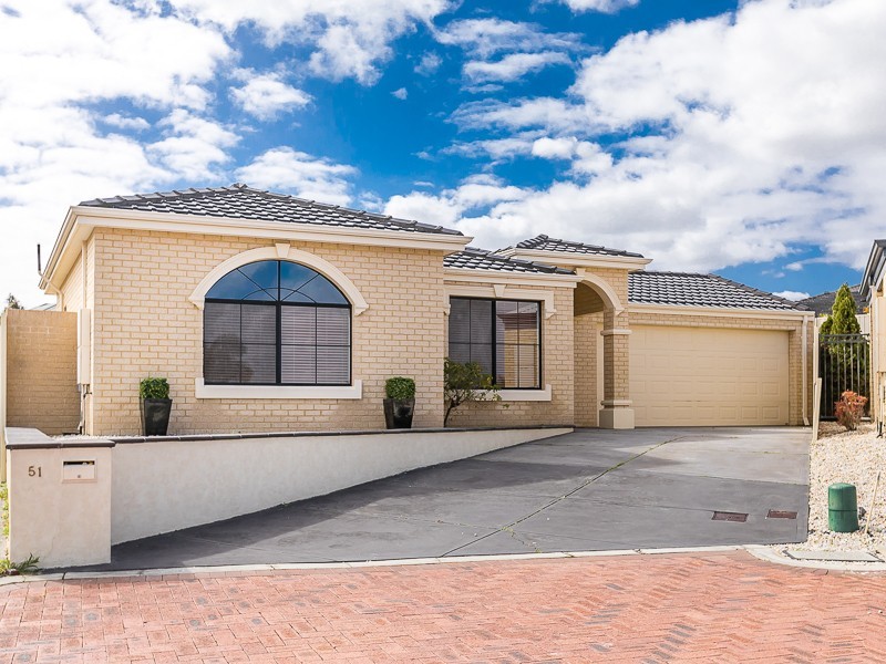 51 Innesvale Way, Carramar WA 6031