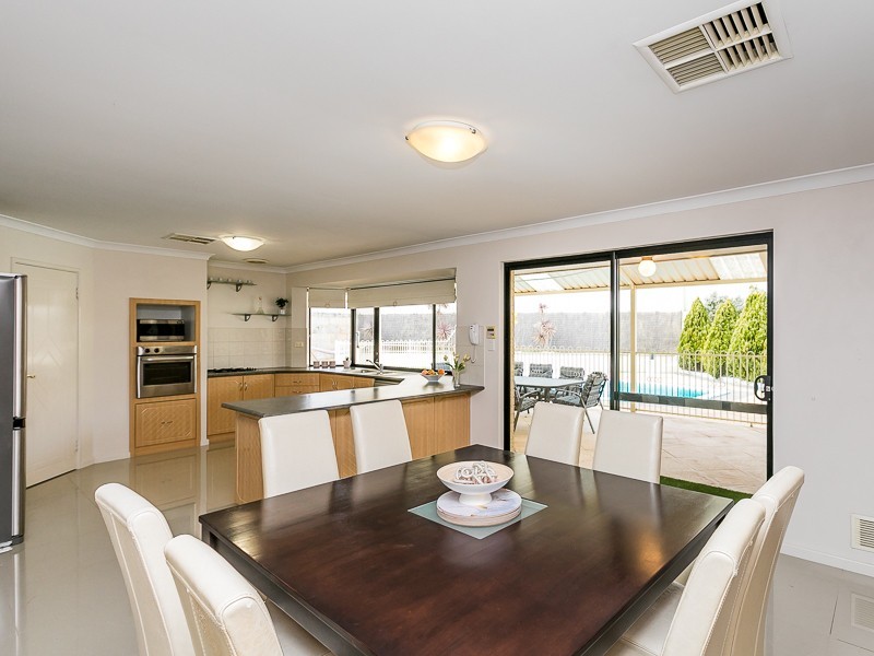 51 Innesvale Way, Carramar WA 6031