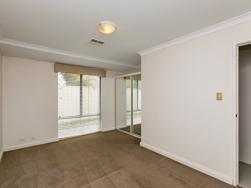 51 Innesvale Way, Carramar WA 6031