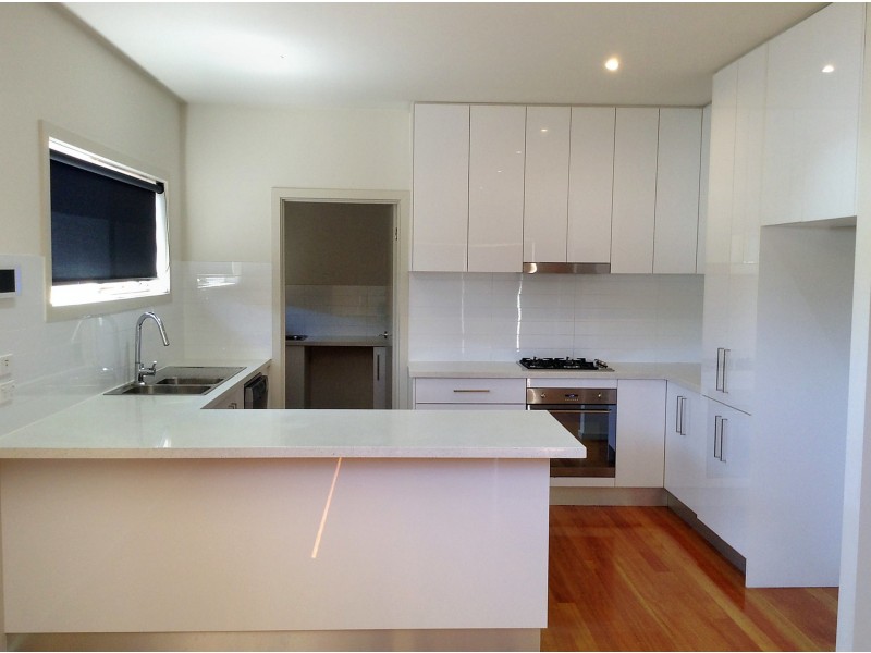 4/10 Banchory Street, Essendon VIC 3040