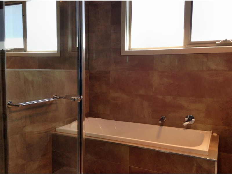 4/10 Banchory Street, Essendon VIC 3040