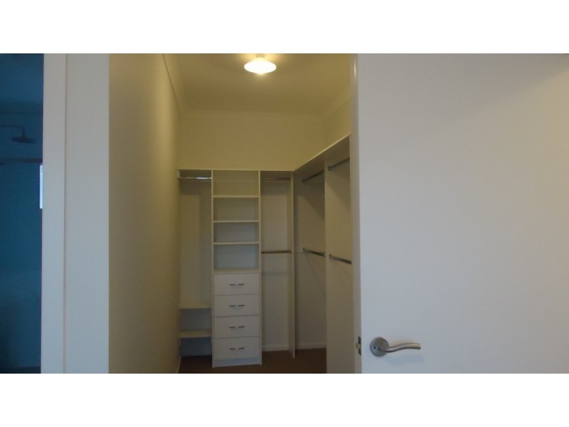 18 Bensonhurt Parade, Point Cook VIC 3030