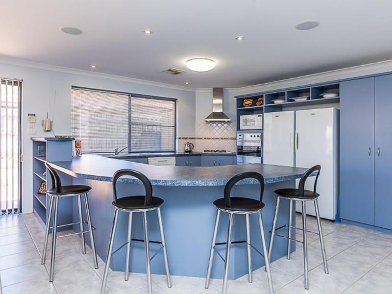 18 Kin Bay Entrance, Mindarie WA 6030