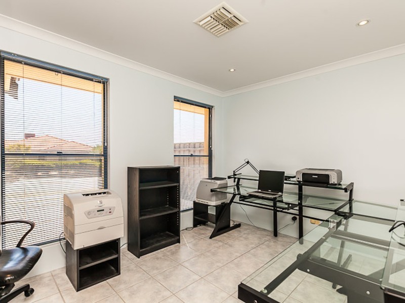 18 Kin Bay Entrance, Mindarie WA 6030