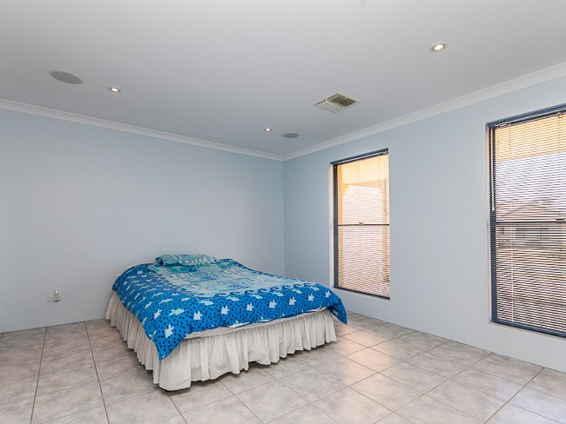 18 Kin Bay Entrance, Mindarie WA 6030