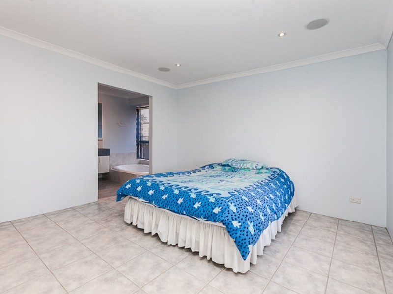 18 Kin Bay Entrance, Mindarie WA 6030