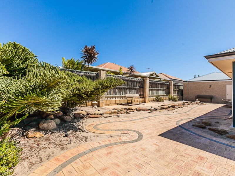 18 Kin Bay Entrance, Mindarie WA 6030