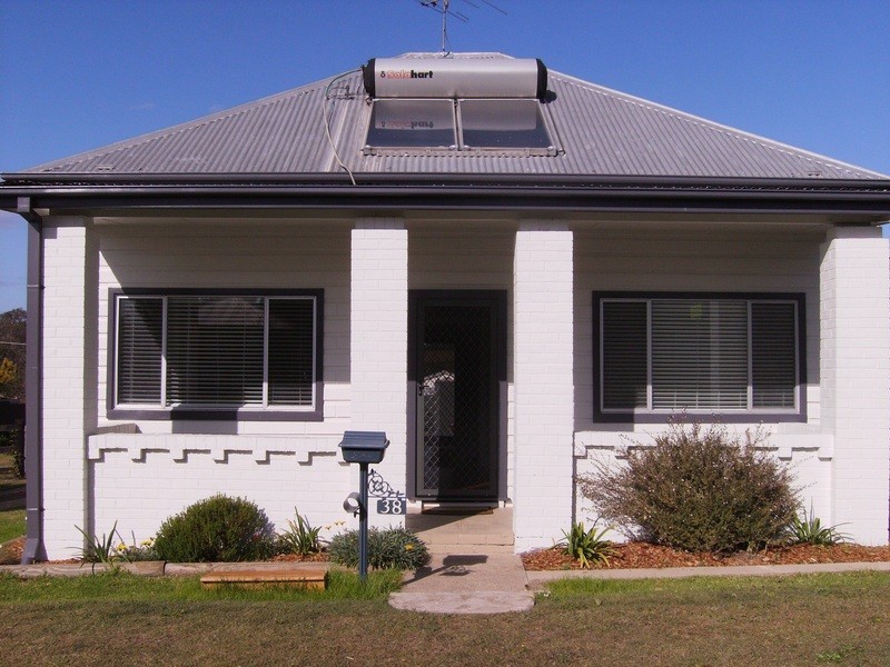 38 Melbourne Street, Abermain NSW 2326