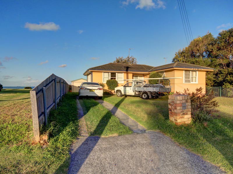 6 Lighthorse Drive, Woonona NSW 2517