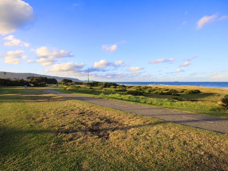 6 Lighthorse Drive, Woonona NSW 2517