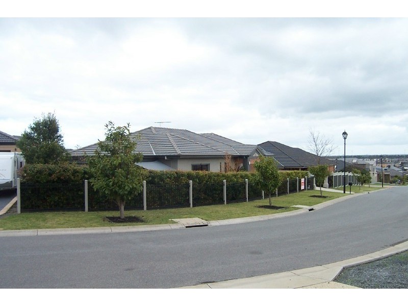 7 Ben Cairn Mews, Pakenham VIC 3810