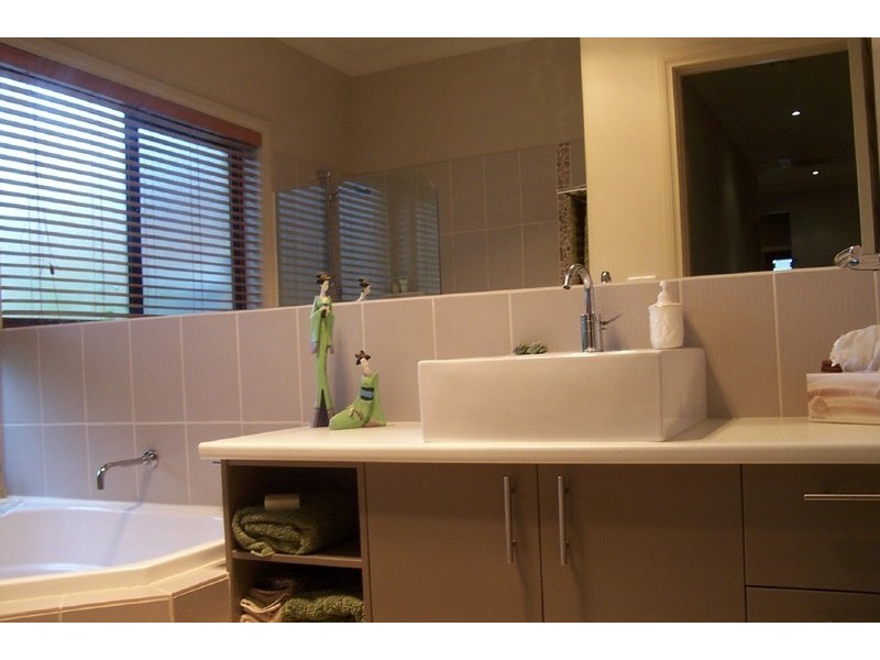 7 Ben Cairn Mews, Pakenham VIC 3810