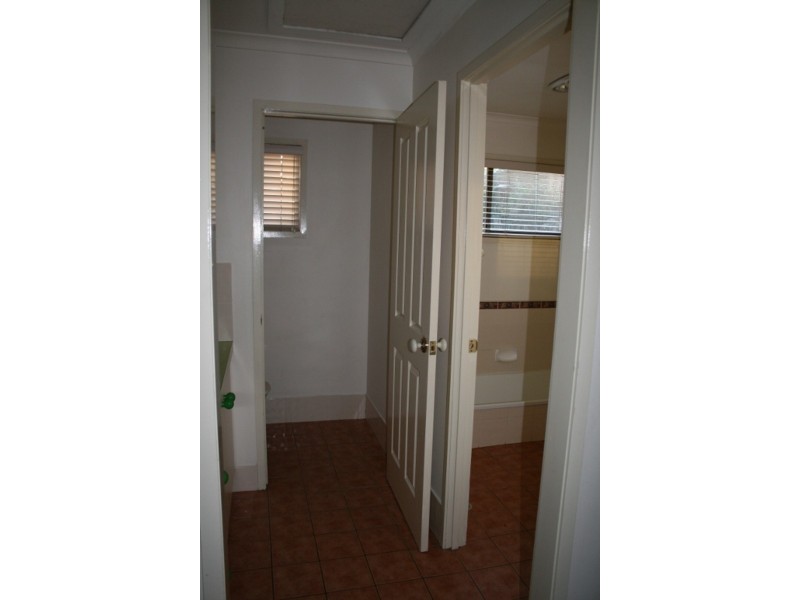 2 Dolben Street, Willowbank QLD 4306