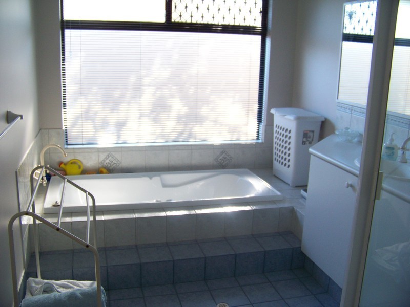 28  Nottingham Parkway, Orelia WA 6167