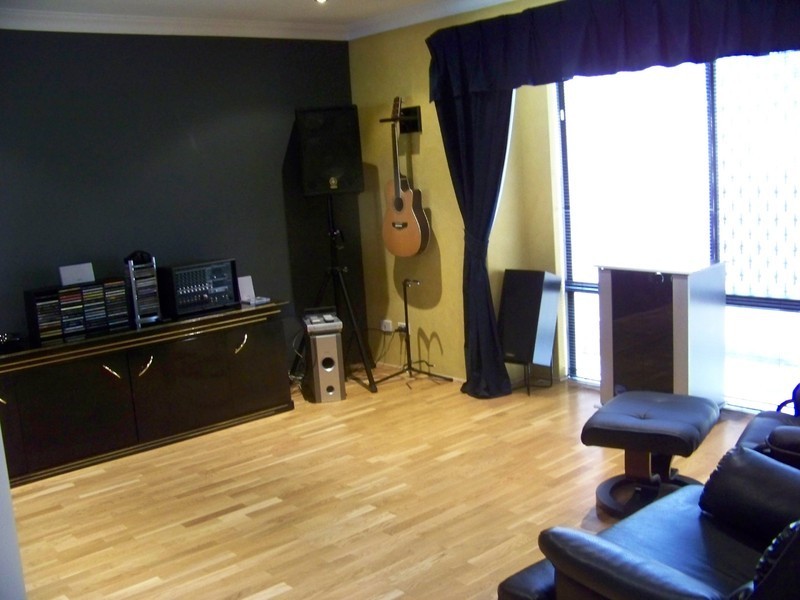 28  Nottingham Parkway, Orelia WA 6167