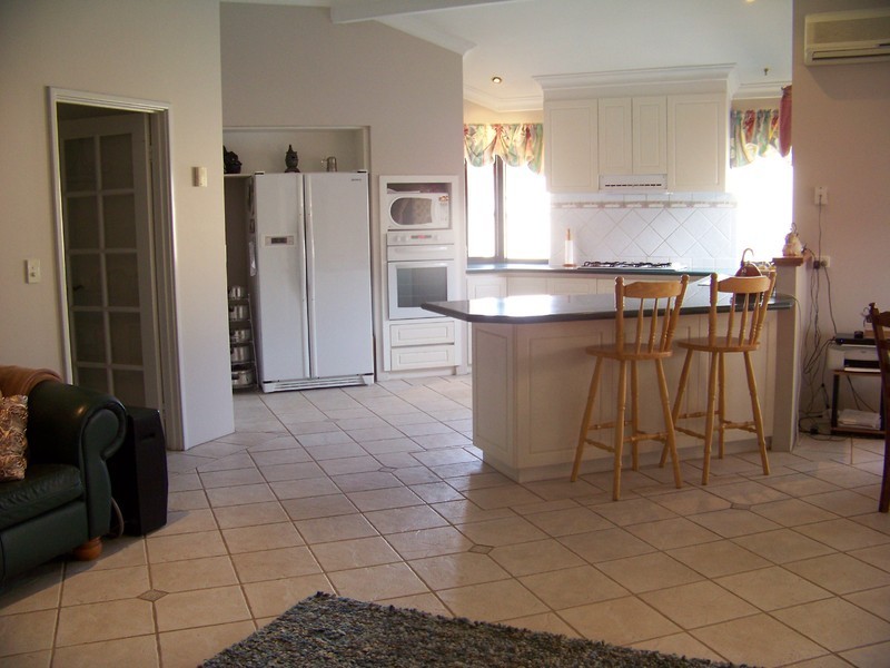 28  Nottingham Parkway, Orelia WA 6167