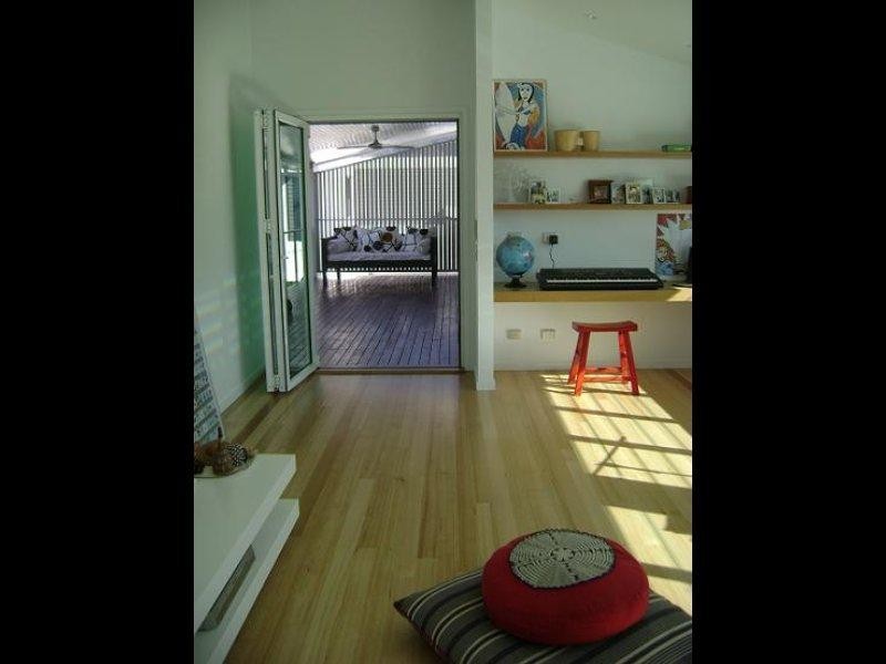 19 The Cove, Magnetic Island QLD 4819