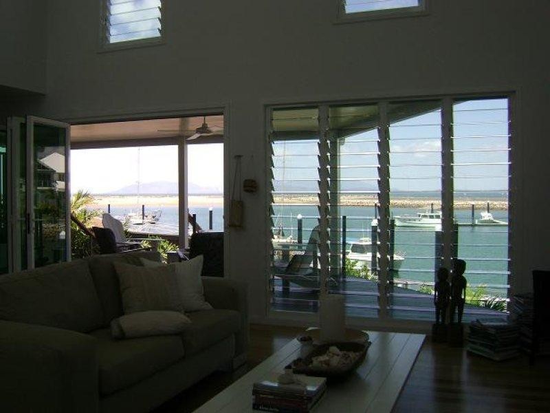 19 The Cove, Magnetic Island QLD 4819