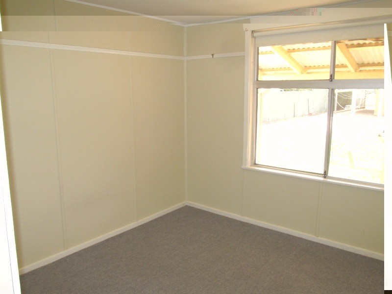 82 Iverach Street, Coolamon NSW 2701